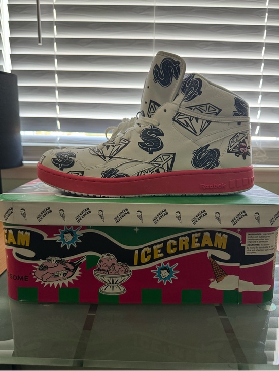 Reebok Other - Reebok Icecream Sneakers with Pink Midsole and Blue Graphics